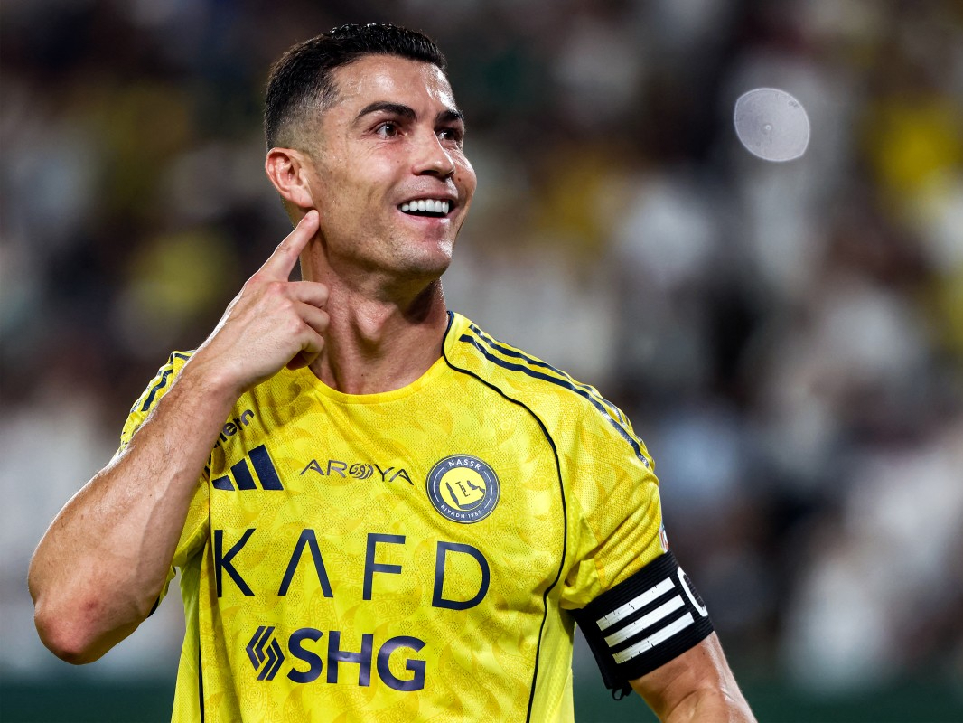 AYX- c罗在法国队比赛中关键助攻,连败引发热议的球员 